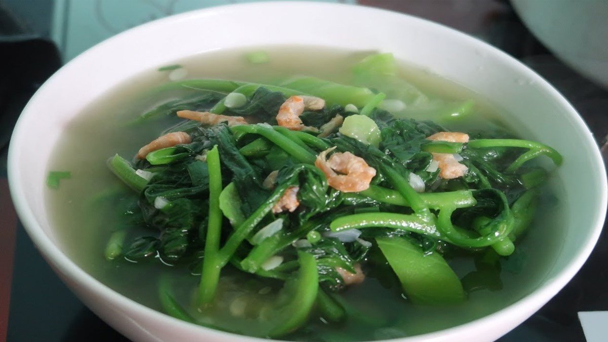 Rau rẻ tiền bán đầy chợ nhưng giúp lợi tiểu, giảm phù, làm đẹp da từ bên trong – Nhiều người vô tình bỏ qua- Ảnh 2.