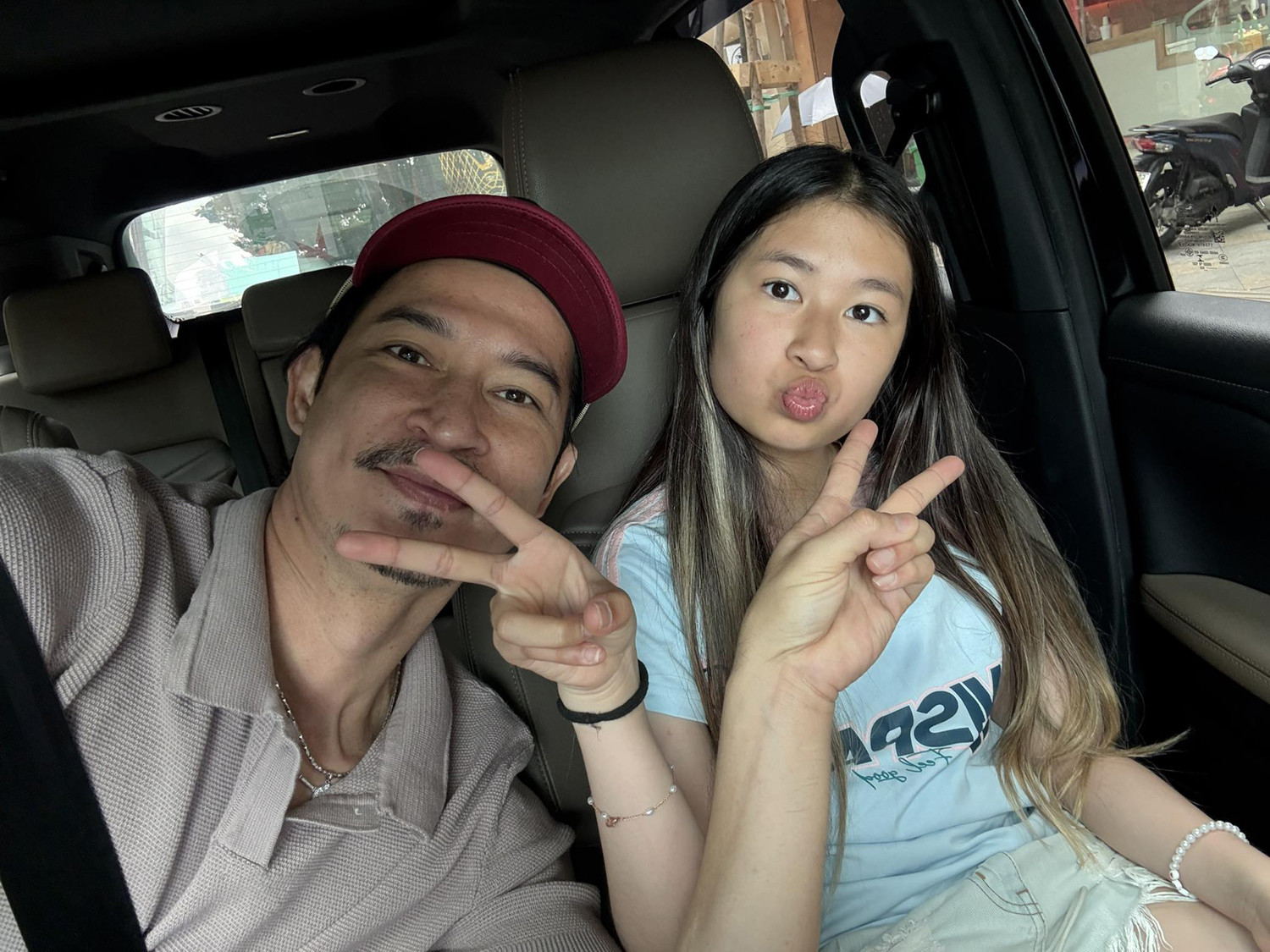con gai huy khanh 9 1750756.jpg