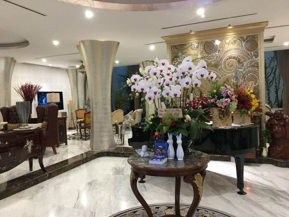 Bạn trai tin đồn của Miu Lê giàu có thế nào