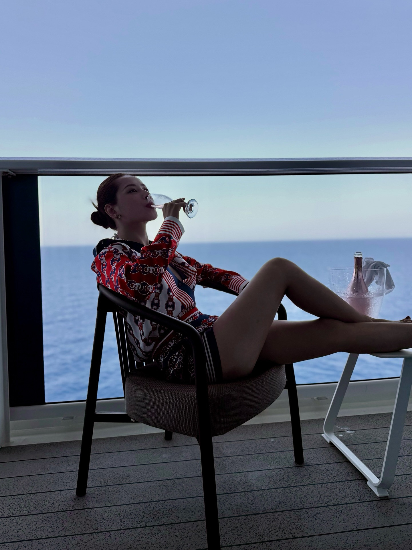 Chi Pu gây ngỡ ngàng khi diện bikini khoe 'cực phẩm' nhan sắc- Ảnh 2.