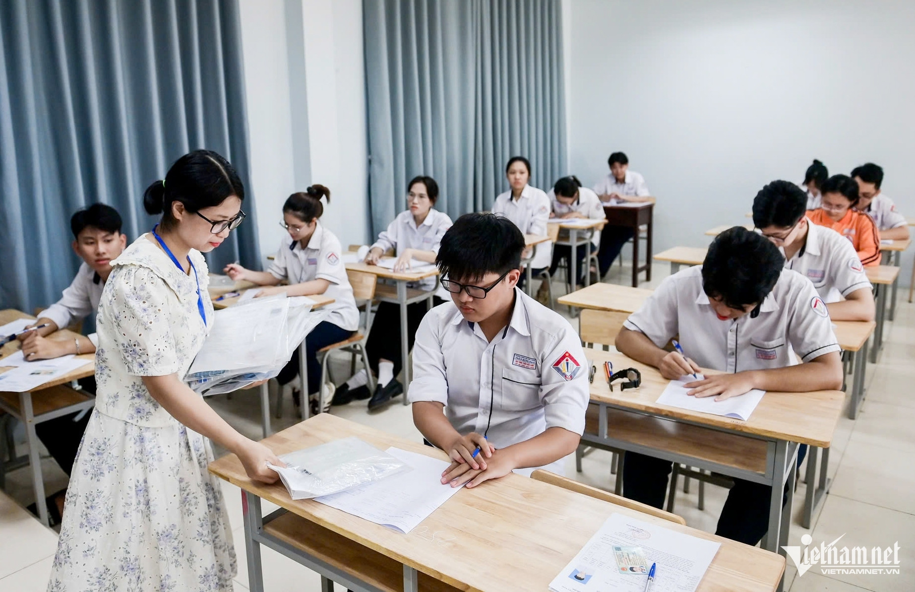 W-thi tot nghiep.jpg