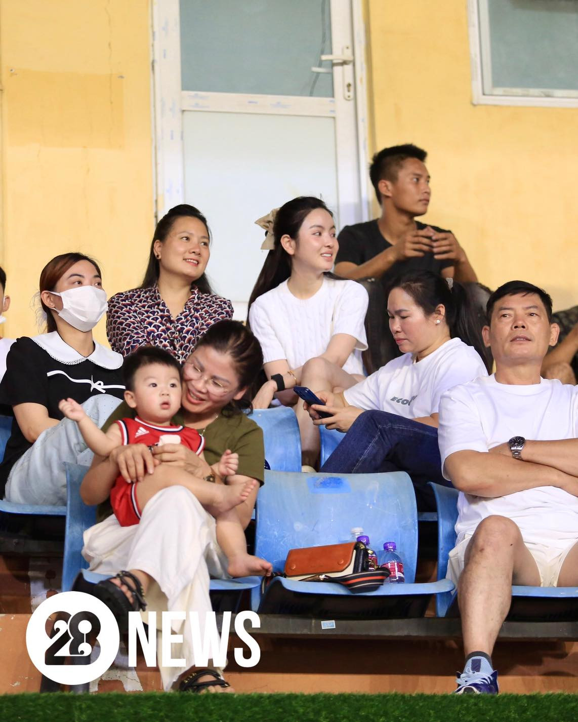 Chu Thanh Huyền lộ diện sau tiết lộ bị biến chứng thẩm mỹ diện mạo cam thường gây ngỡ ngàng