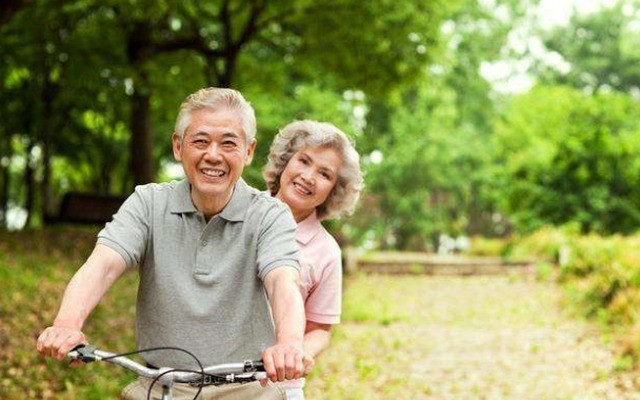 Về già, đừng chỉ nghĩ để lại tiền: 3 “tài sản” này mới thực sự giúp con cái thành công- Ảnh 1.