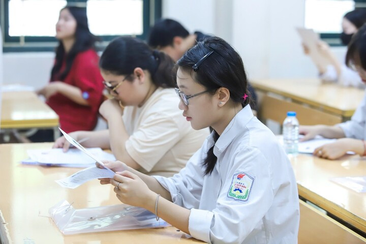 'IELTS 8.0 còn ngao ngán với đề tiếng Anh, thí sinh vùng khó phải làm sao'. (Ảnh minh hoạ)