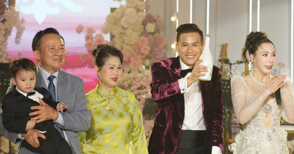 Hồ Quỳnh Hương đăng hình con trai 2 tuổi, chia sẻ điều đặc biệt sau đám cưới
