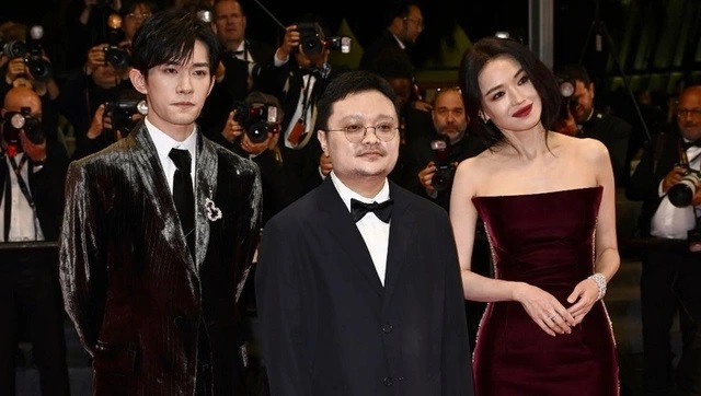 Thư Kỳ xuất hiện lộng lẫy trên thảm đỏ Liên hoan phim Cannes lần thứ 78. (Ảnh: Cannes)