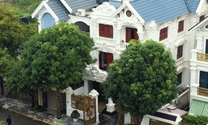 Căn biệt thự màu trắng của Thu