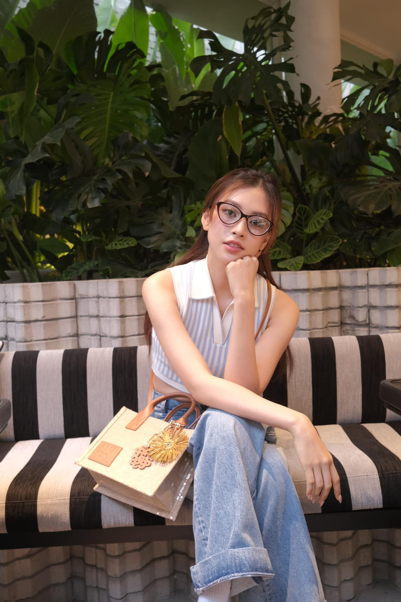 Hoa hậu Việt Nam gốc Hội An tung clip 'hai mảnh' nhỏ xíu nhận chục nghìn lượt thích- Ảnh 7.