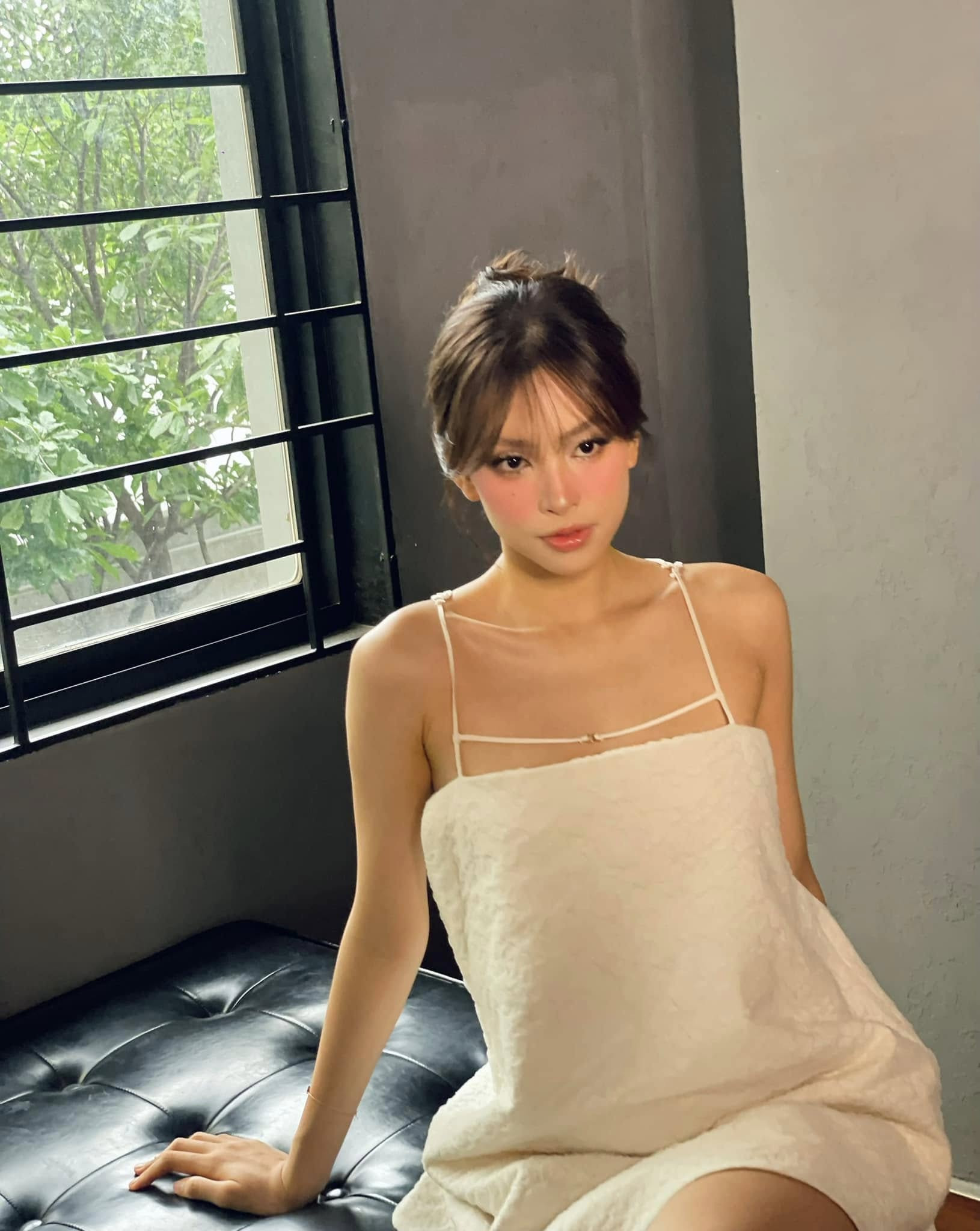 Hoa hậu Việt Nam gốc Hội An tung clip 'hai mảnh' nhỏ xíu nhận chục nghìn lượt thích- Ảnh 5.