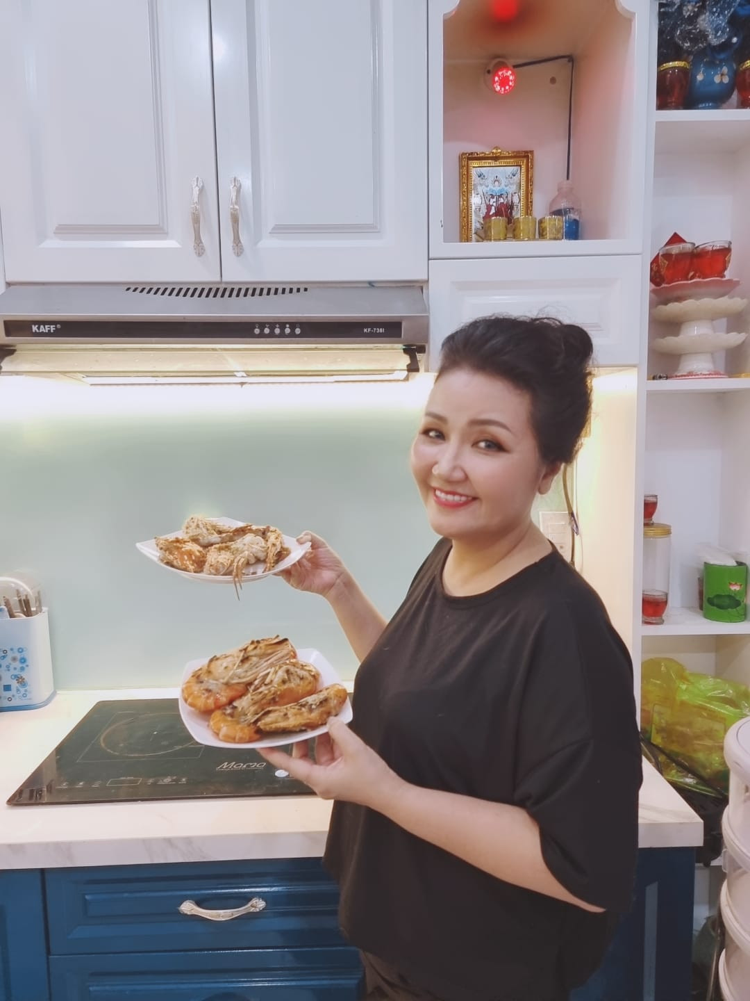 Mẹ chồng Bảo Thanh trên phim có nhan sắc đời thực ở tuổi U60 tươi trẻ- Ảnh 6.