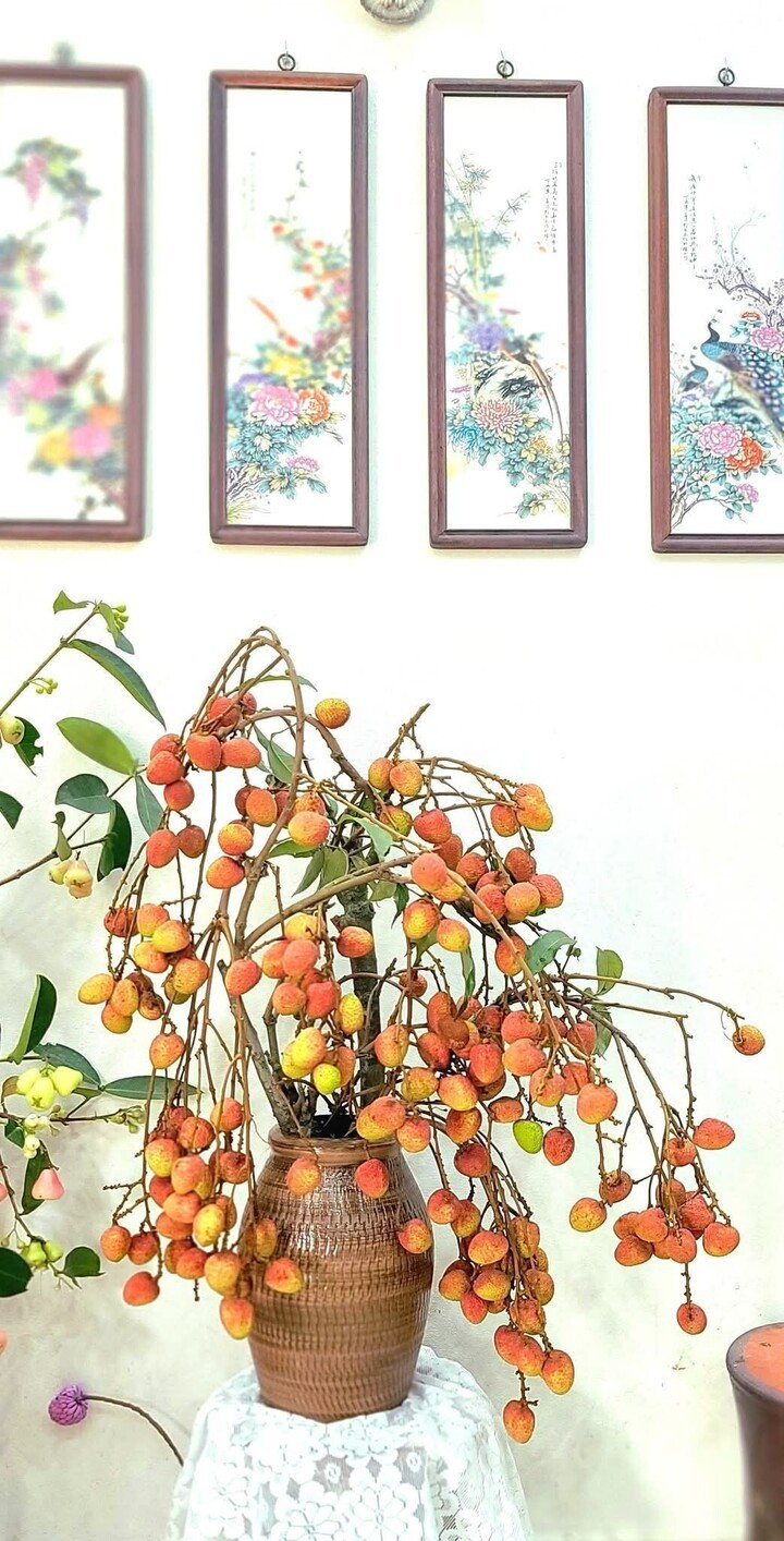 Trend cành vải cắm bình khiến những người mê cắm hoa 'phát sốt'- Ảnh 7.