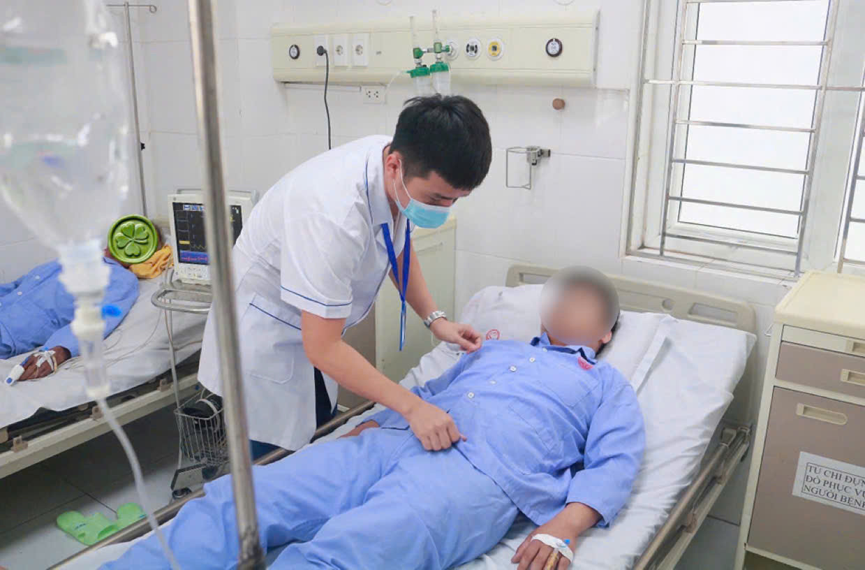 Nam thanh niên nguy kịch sau khi ăn ve sầu- Ảnh 2.