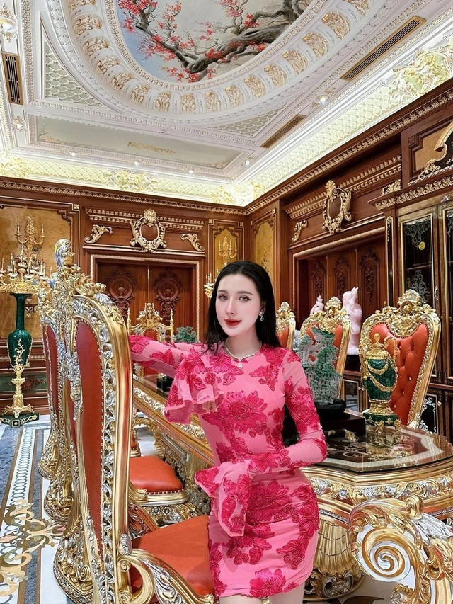 Ngân Collagen gặp biến căng ngay sau ồn ào quảng cáo hàng kém chất lượng