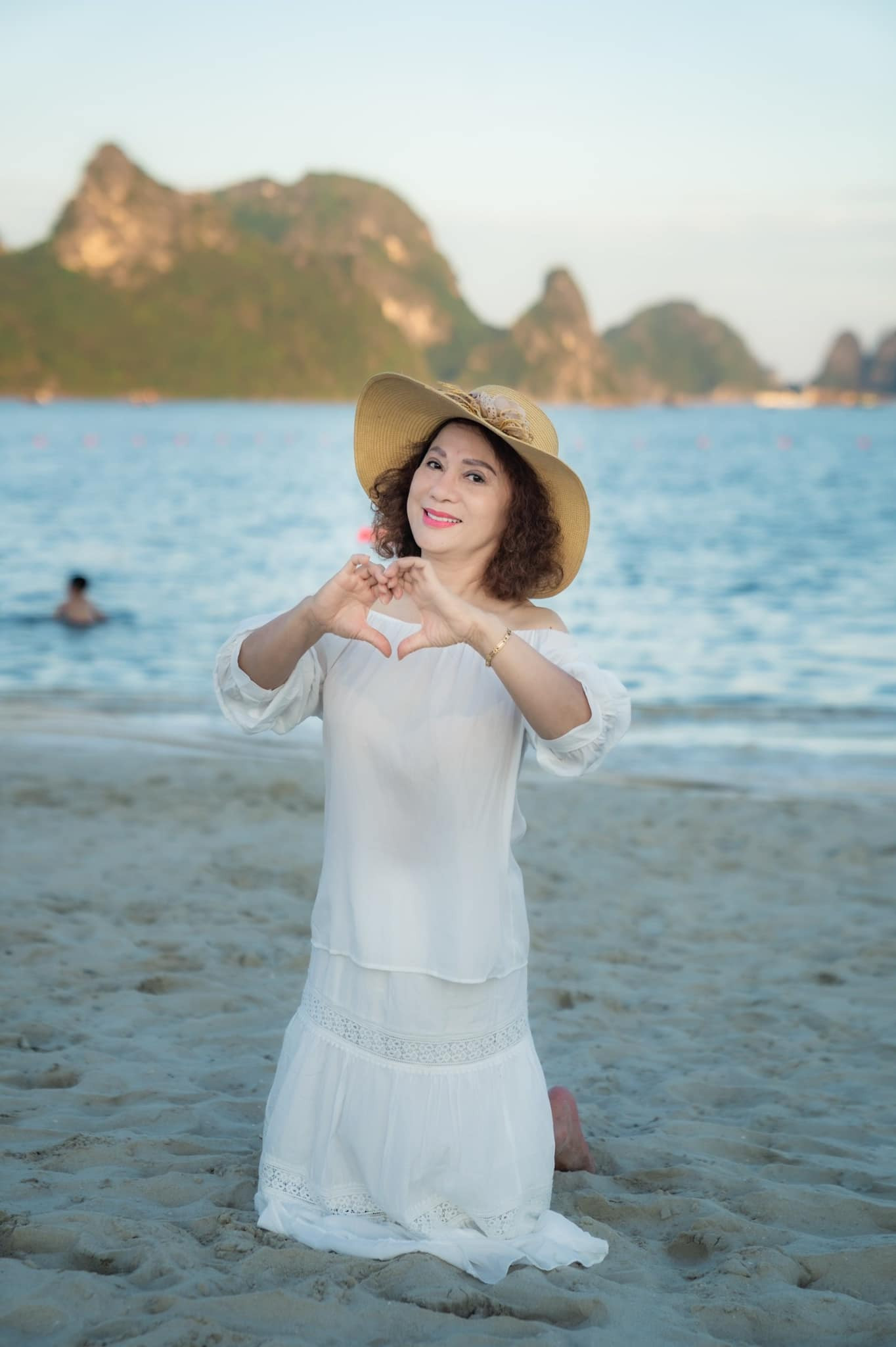 Nữ NSND từng đóng vai người tình của Thương Tín trong 'Săn bắt cướp' nhan sắc giờ ra sao?- Ảnh 7.