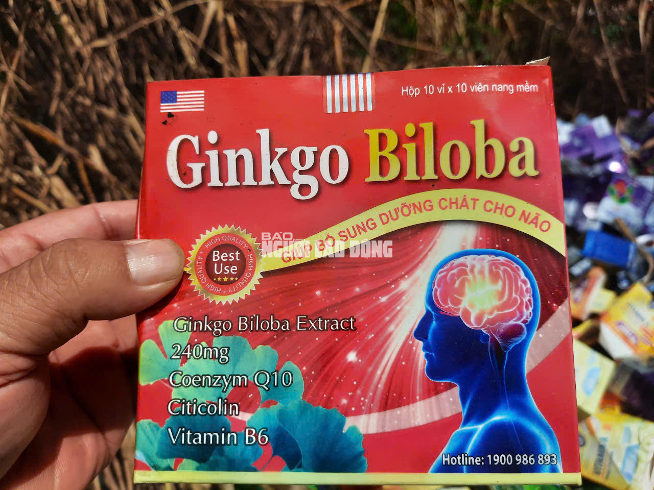 Phát hiện số lượng lớn thuốc, thực phẩm chức năng bỏ ở Bình Chánh - Ảnh 16.