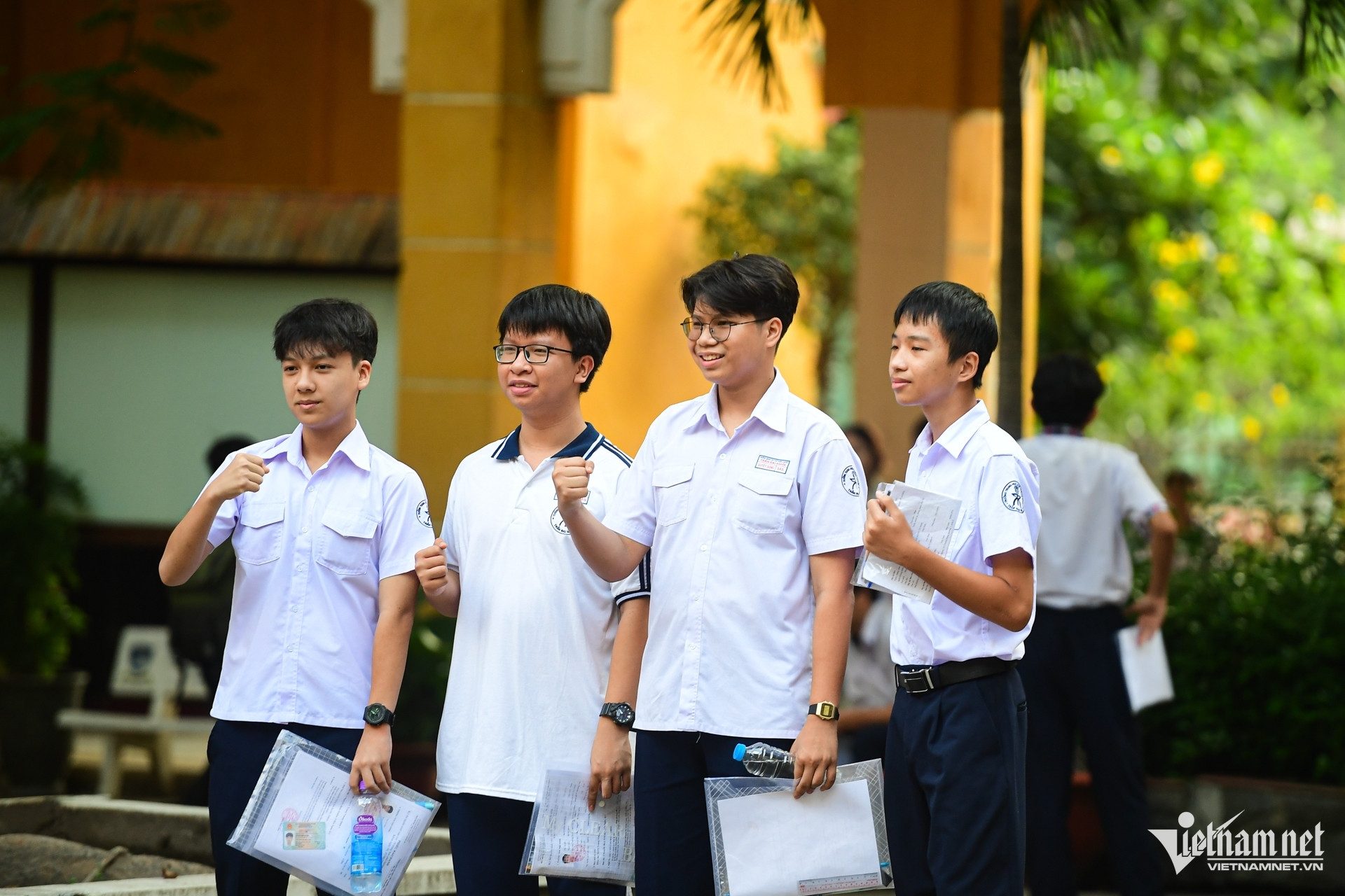 W-thi vào 10   Nguyễn Huế_ 10.jpg