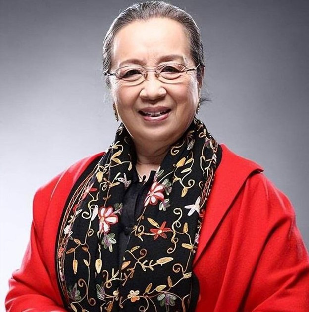 Tuổi U90 của người bị ghét nhất trong Hoàn Châu Cách Cách, hiện ra sao?- Ảnh 5.