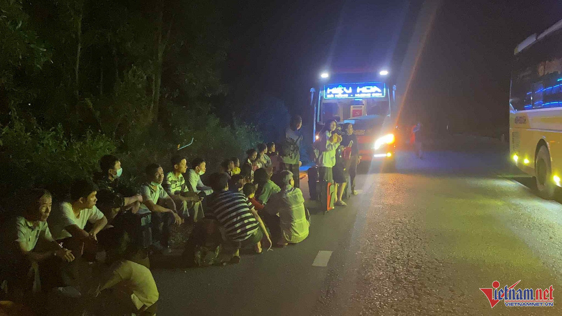 W-tai nạn xe khách (5).jpg
