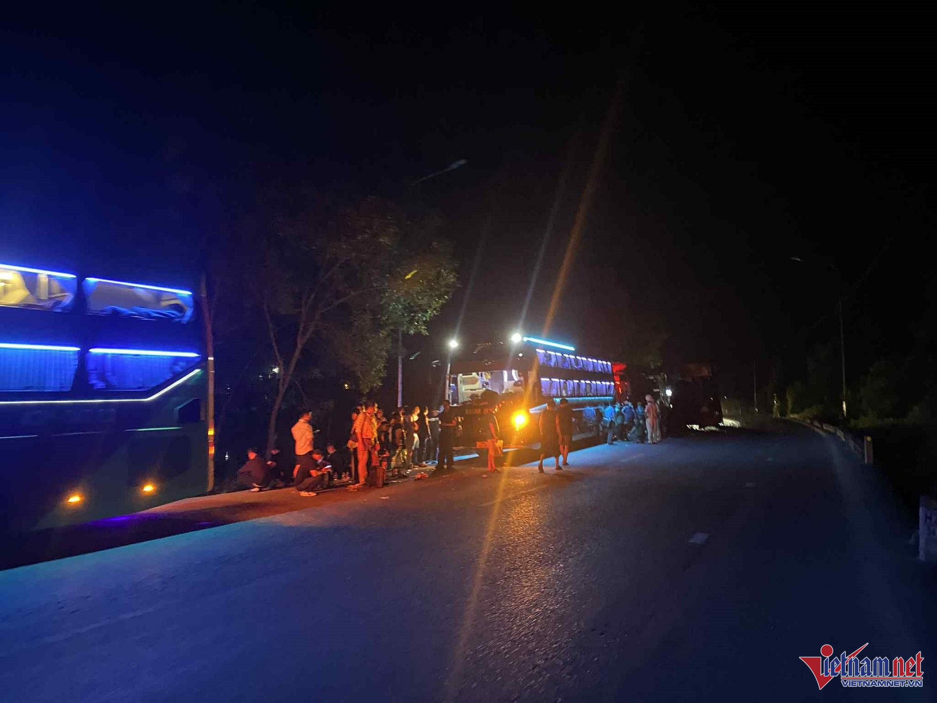 W-tai nạn xe khách (8).jpg