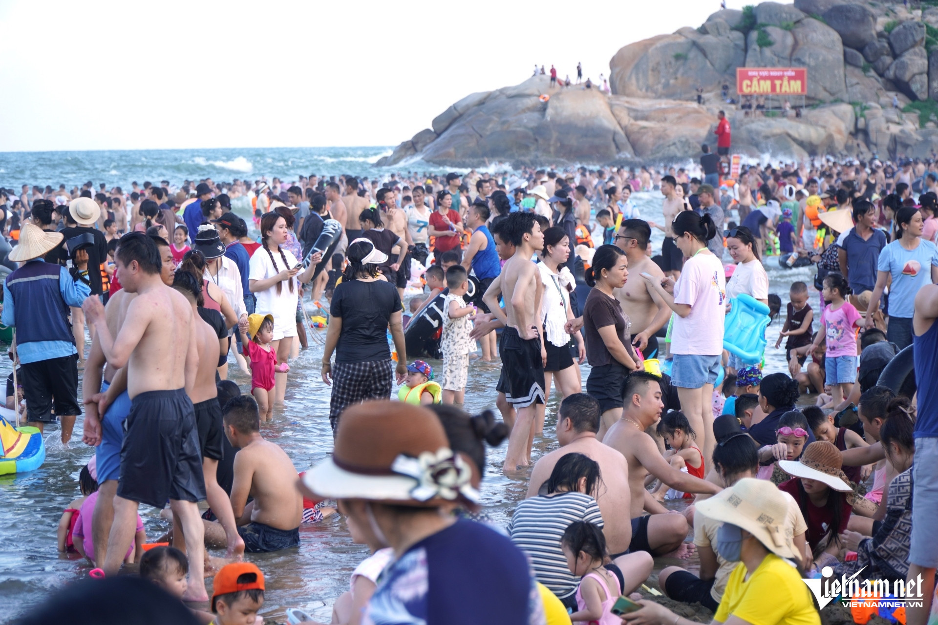 W-a3Biển Sầm Sơn .JPG.jpg