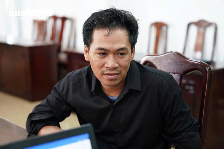 Phan Văn Phú tại trụ sở Cơ quan CSĐT Công an TP Huế. (Ảnh: CACC)