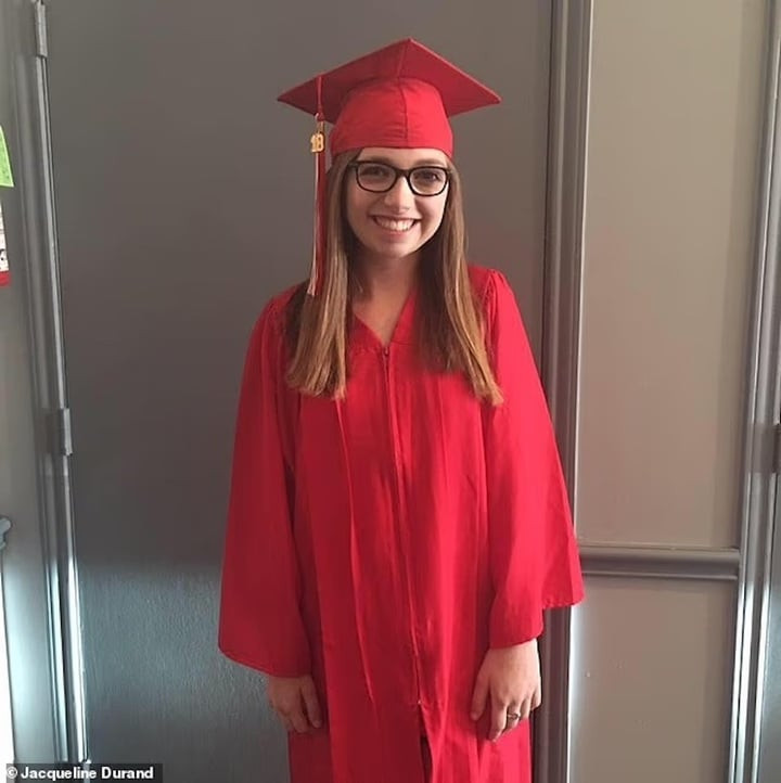 Jacqueline chia sẻ hình ảnh phục hồi kỳ diệu.