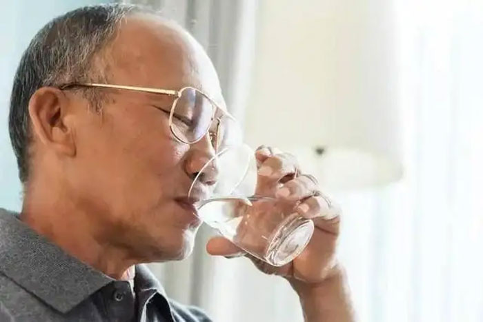 Người đàn ông 49 tuổi đột tử dù duy trì chạy bộ buổi sáng đều đặn Bác sĩ chỉ ra 4 thói quen chết người