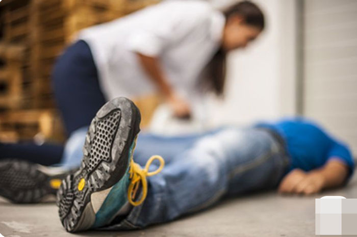 Người đàn ông 49 tuổi đột tử dù duy trì chạy bộ buổi sáng đều đặn Bác sĩ chỉ ra 4 thói quen chết người