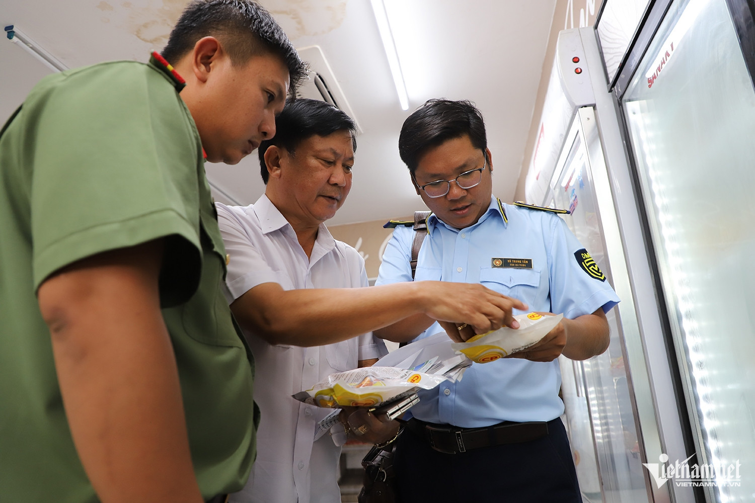 W-Cửa hàng C.P 05.JPG.jpg