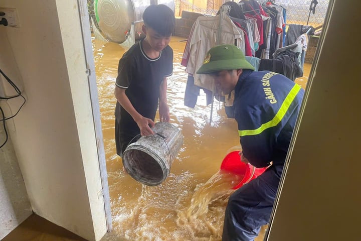 Chính quyền địa phương và người dân đang tiếp tục nỗ lực khắc phục hậu quả thiên tai, khôi phục đời sống và sản xuất. (Ảnh: Công an tỉnh Lai Châu)