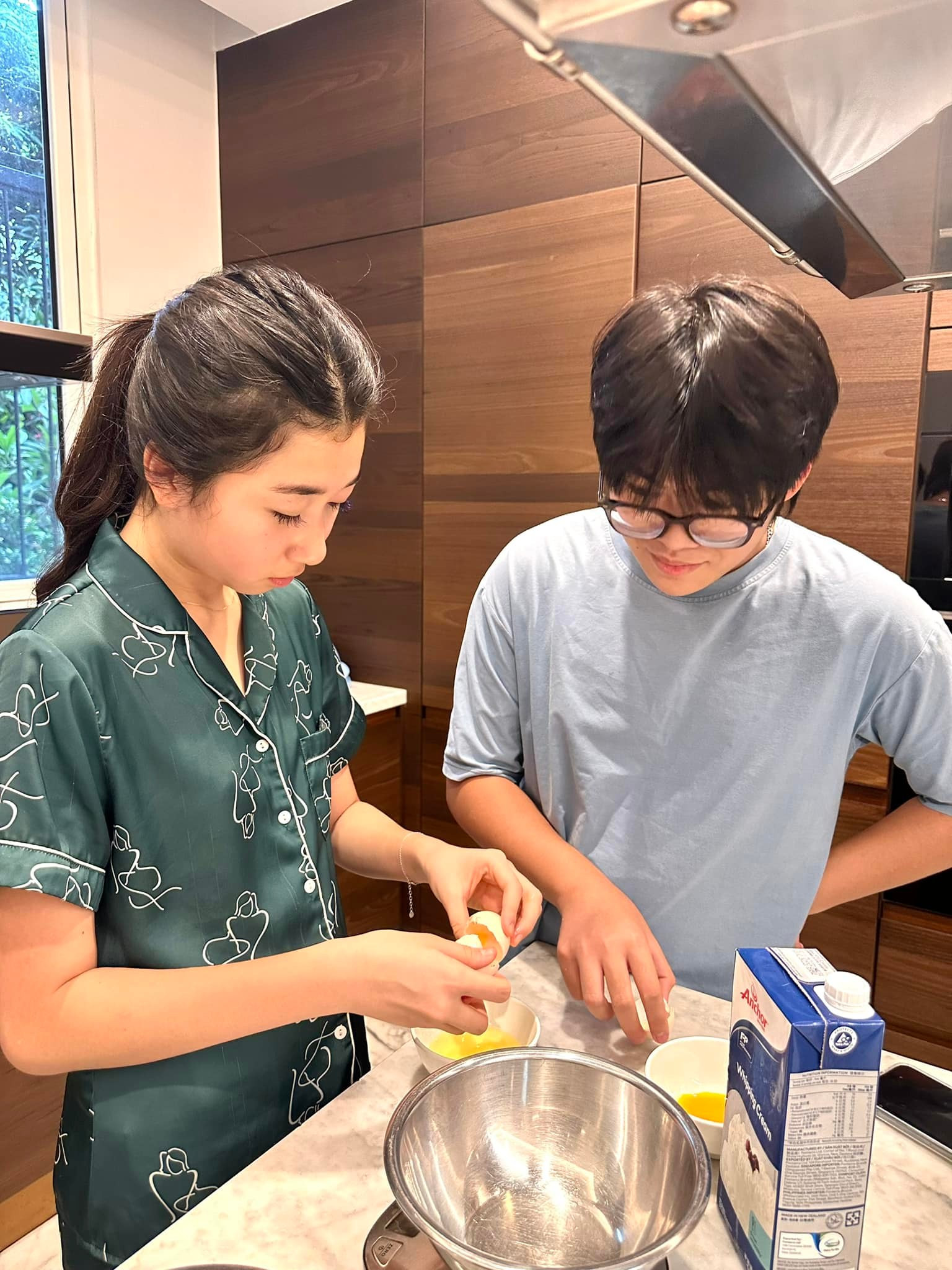 Con gái tốt nghiệp cấp 3, Hoa hậu Nguyễn Thị Huyền viết gửi con: 'Mẹ không mạnh mẽ thì phải biết làm thế nào?!'- Ảnh 8.