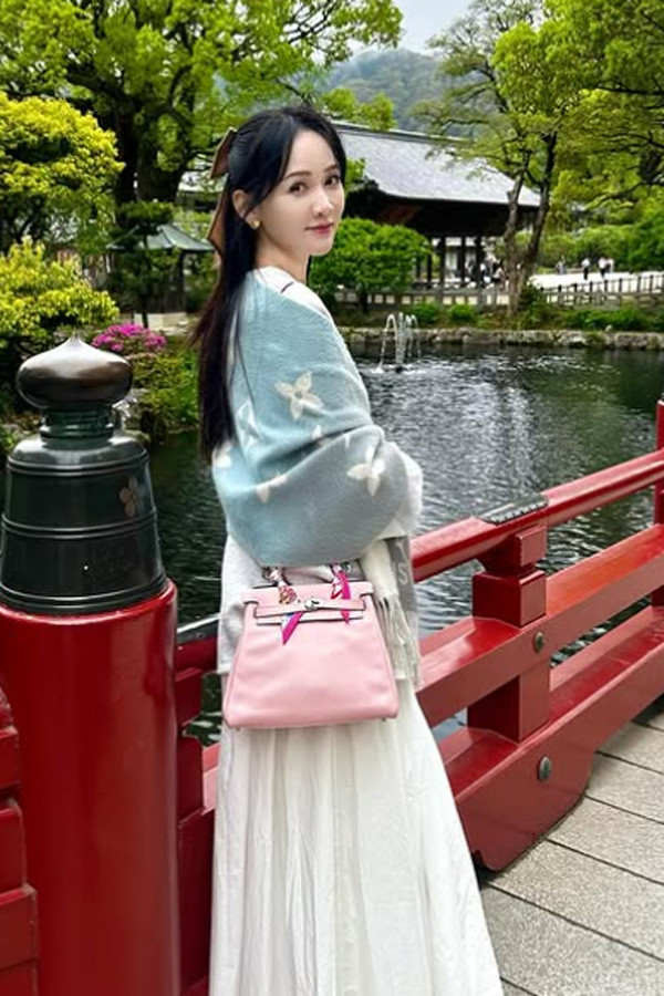 Tranh cãi chuyện nữ diễn viên nổi tiếng găm cả trăm cây kim lên mặt để 'trẻ mãi không già'- Ảnh 5.