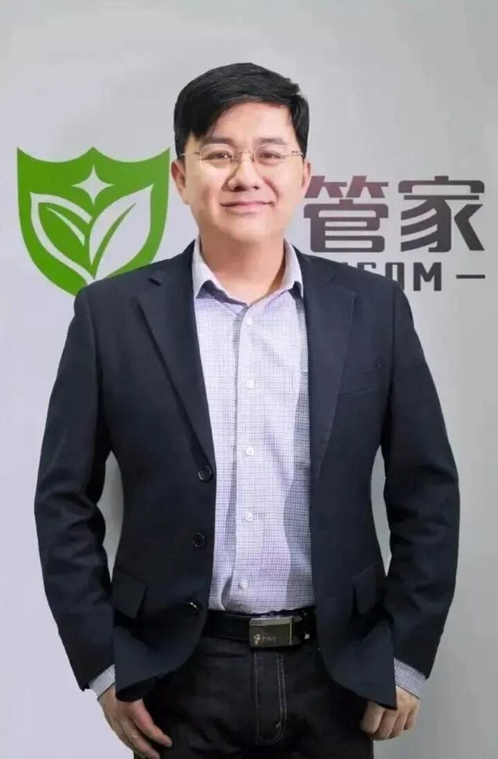 Anh trở thành tỷ phú công nghệ.