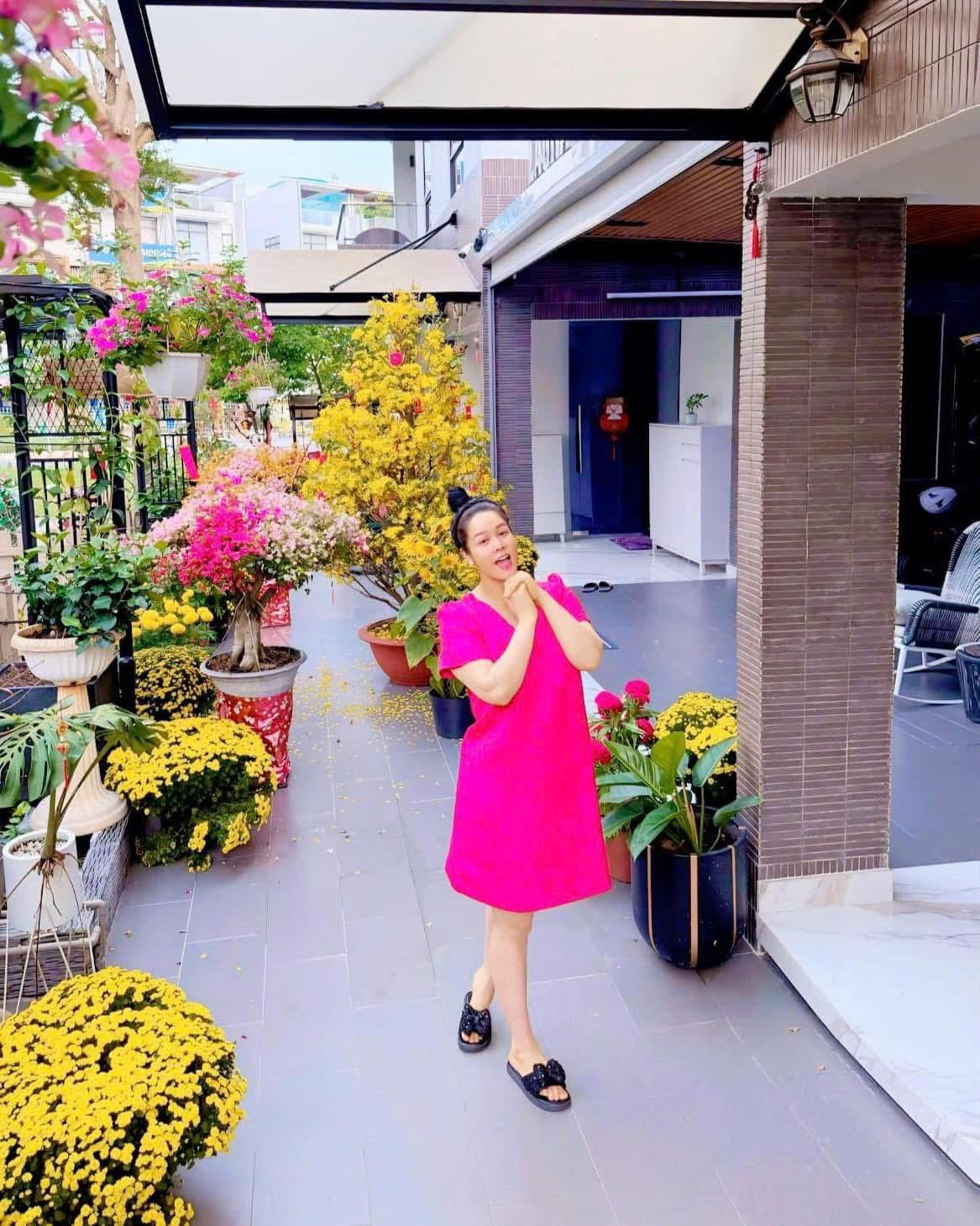 Cuộc sống bình yên, viên mãn của ca sĩ Nhật Kim Anh từ khi có con gái đáng yêu, xinh xắn  - Ảnh 5.