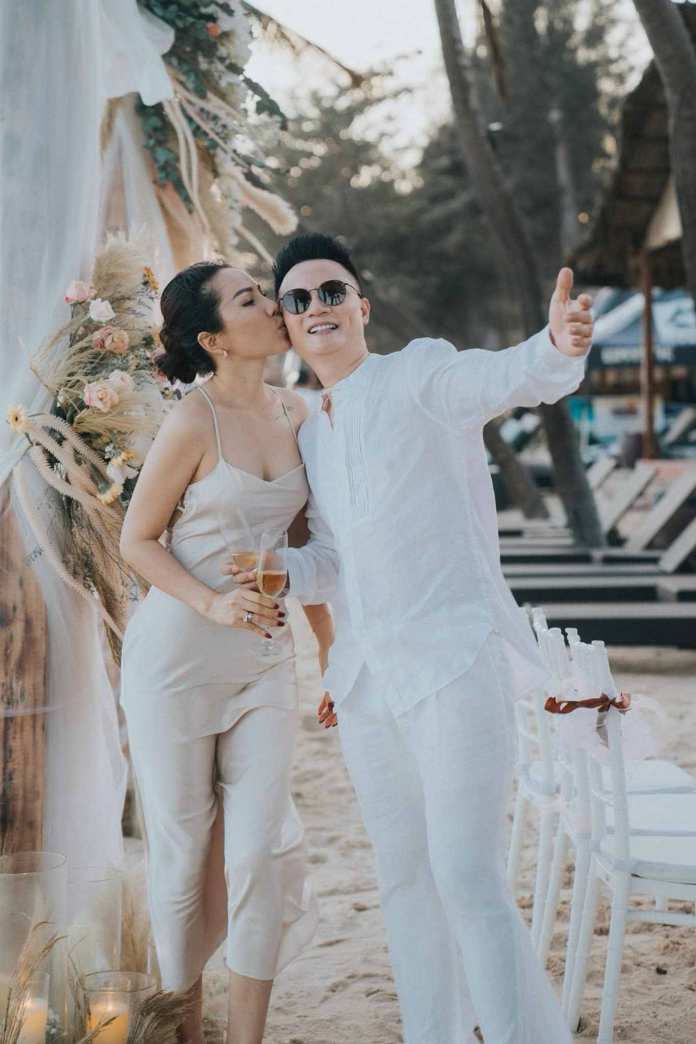 Nam ca sĩ quê Ninh Bình giàu đến mức vài năm đổi nhà một lần, sắp có thêm biệt thự 'khủng' đón Tết - Ảnh 8.