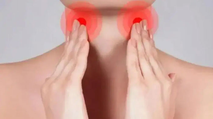 Khi bị ung thư tuyến giáp cơ thể sẽ phát ra 4 tín hiệu không được chủ quan