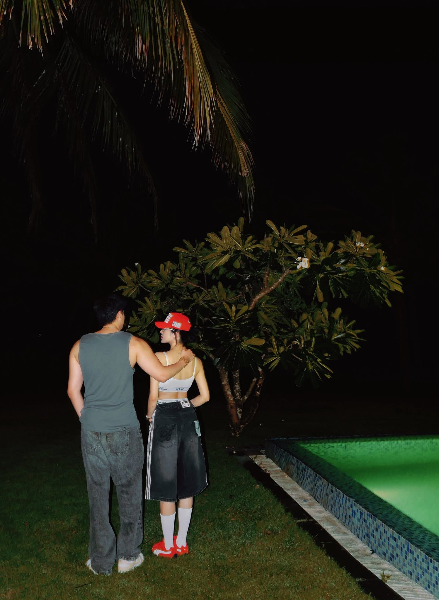 Thời trang đi biển 'gây sốt' của bà mẹ 2 con Diệp Lâm Anh

 - Ảnh 5.