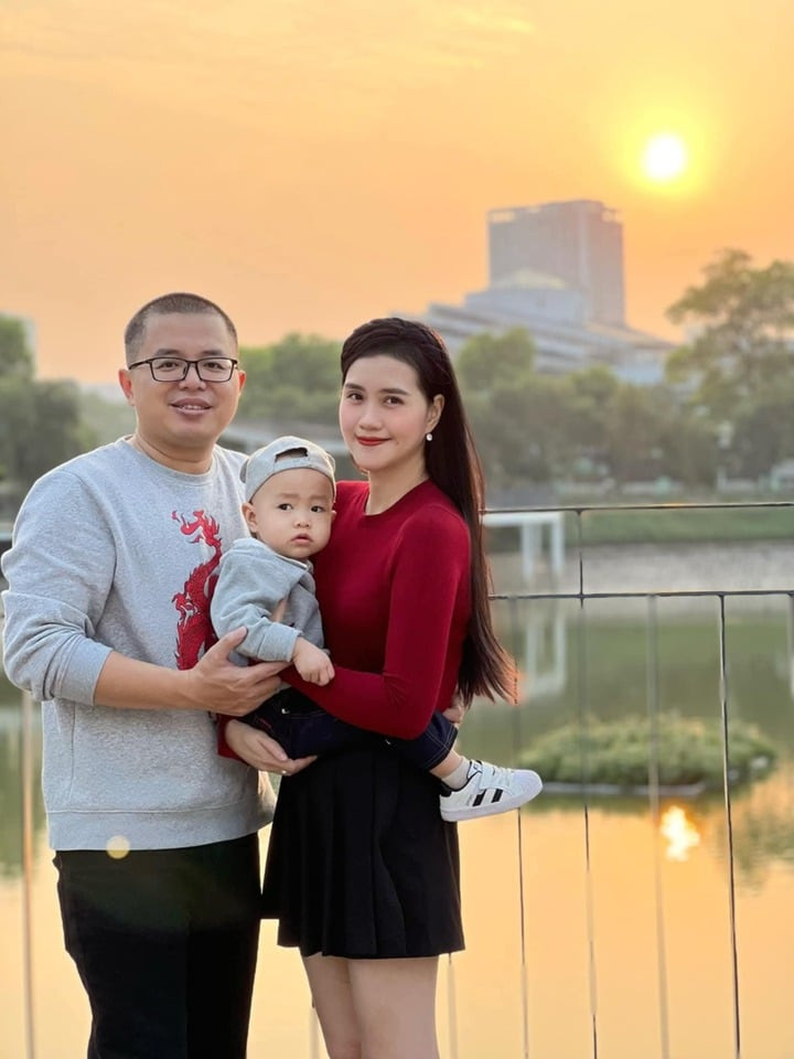 Người giao vai Tuyết cho cô là đạo diễn Bùi Quốc Việt – ông xã của cô.