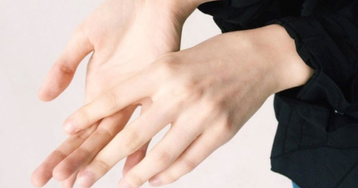 Tuổi thọ dài hay ngắn nhìn vào mu bàn tay Người sống thọ thường có 3 biểu hiện này trên mu bàn tay