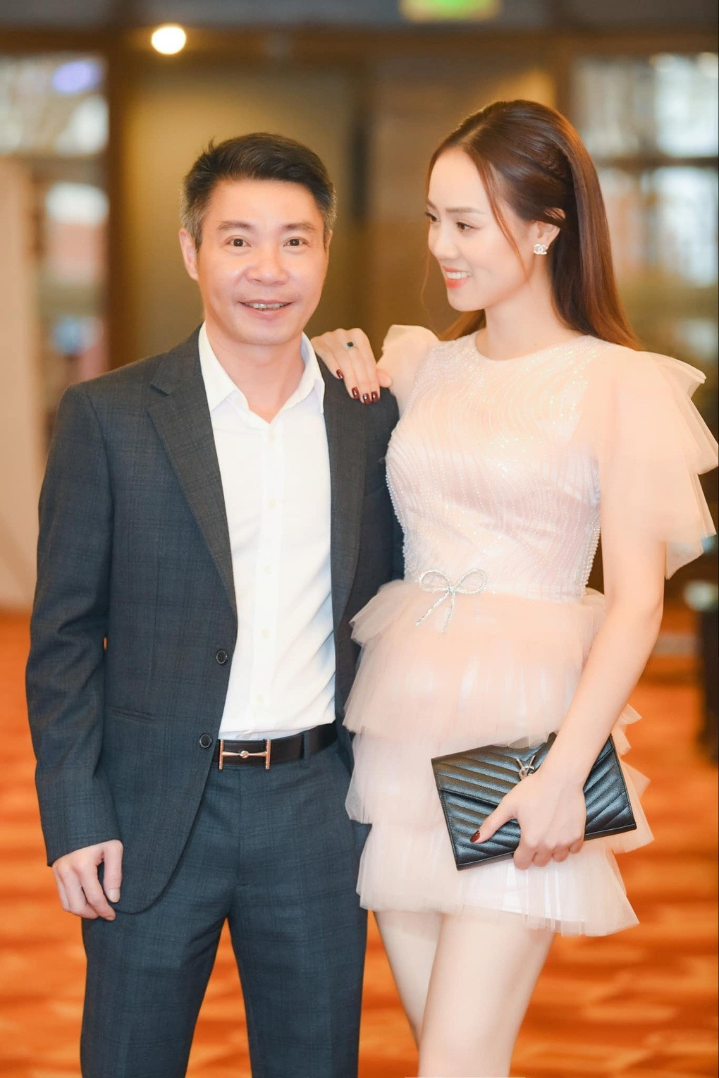 Vợ NSND Công Lý bức xúc lúc nửa đêm