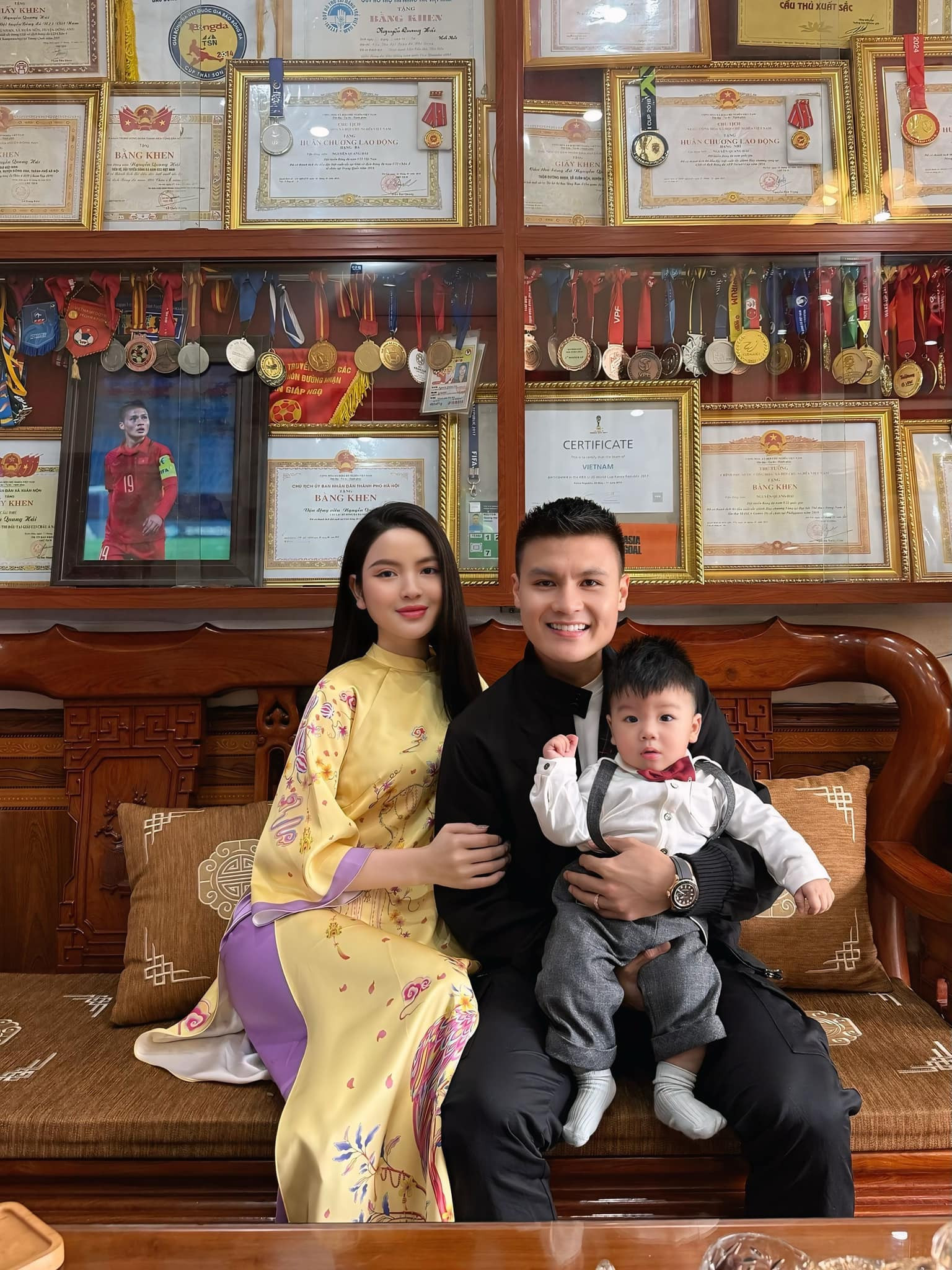 Tiệc sinh nhật 1 tuổi hoành tráng chuẩn rich kid của con trai Quang Hải
