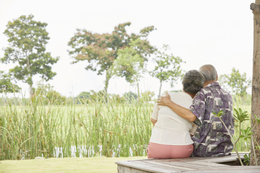 Cụ ông nghỉ hưu nói lý do không tái hôn sau 2 lần hẹn hò thất bại: 'Thuê bảo mẫu còn an tâm hơn lấy vợ mới' - Ảnh 1.