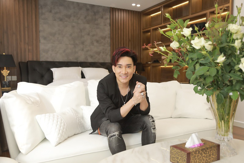 Nam ca sĩ giàu có, nổi tiếng, phong độ, ở biệt thự 50 tỷ đồng nhưng U50 vẫn độc thân- Ảnh 2.