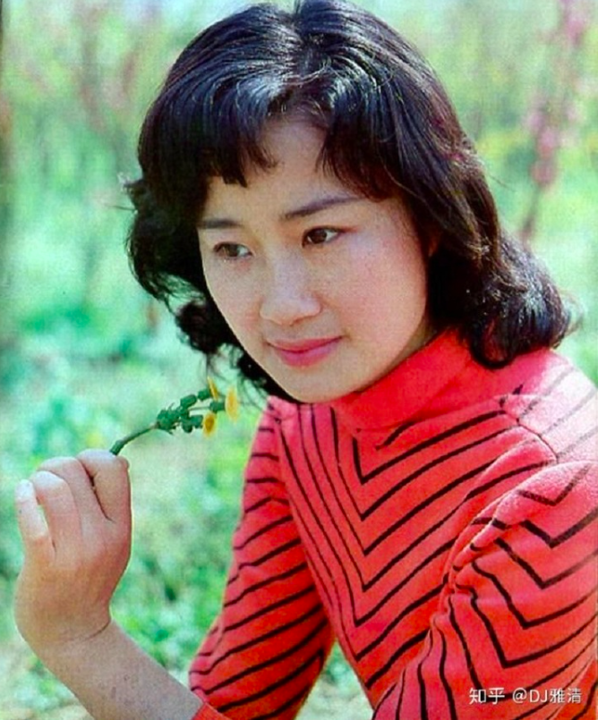 Bà qua đời lặng lẽ ở nơi đất khách vì bạo bệnh.