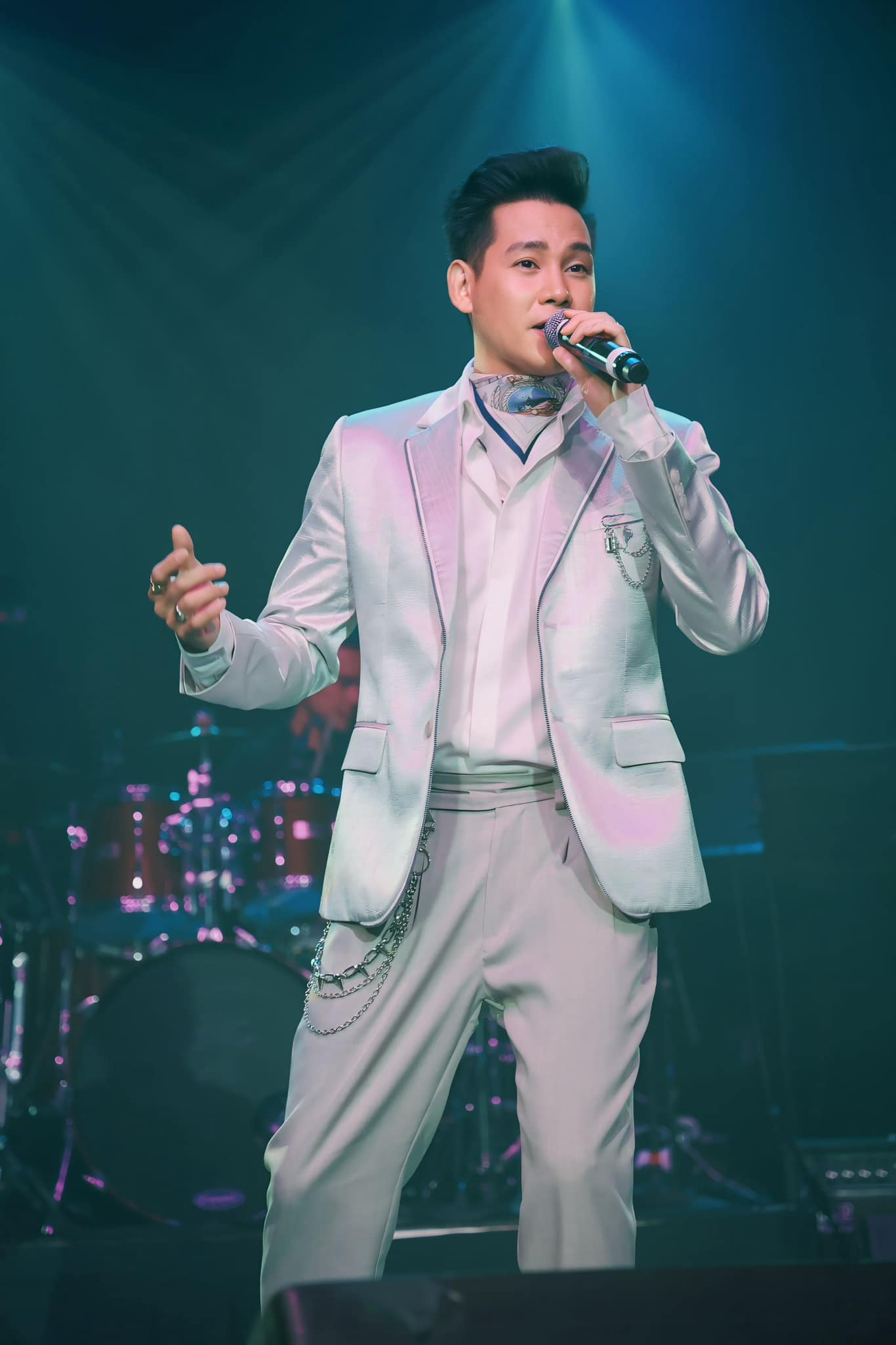 Người tình của cố diễn viên Mai Phương: Một thời là 'hotboy' đình đám làng phim, giờ sang Mỹ bán hàng online- Ảnh 5.