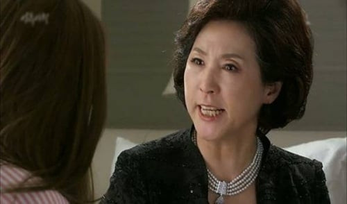 Em chồng chơi bời nợ nần nhưng lời đề nghị của mẹ chồng khiến gia đình tôi chao đảo- Ảnh 1.