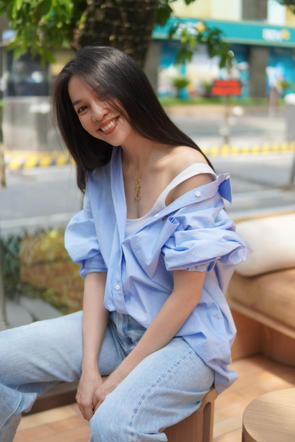 Hiền Thục U50 diện sơ mi cực phong cách và 'hack' tuổi khiến fan 'xin vía'- Ảnh 13.