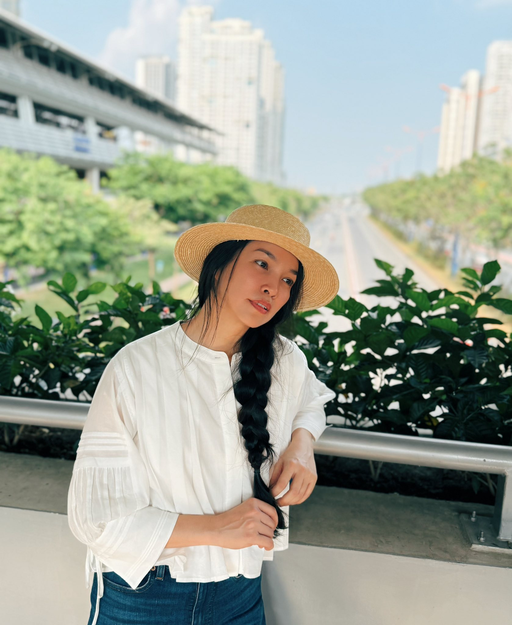 Hiền Thục U50 diện sơ mi cực phong cách và 'hack' tuổi khiến fan 'xin vía'- Ảnh 11.