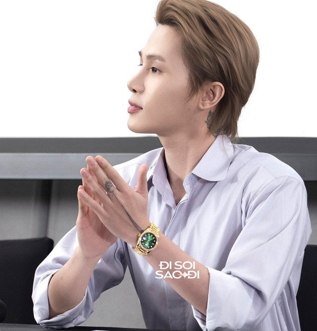 Jack mang tiếng trợ cấp cho con 5 triệu nhưng đeo đồng hồ 14 tỷ ở họp báo