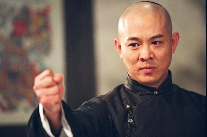 Bước ngoặt trong cuộc đời Lý Liên Kiệt đến khi ông tham gia vào các hoạt động từ thiện. (Ảnh: Sohu)